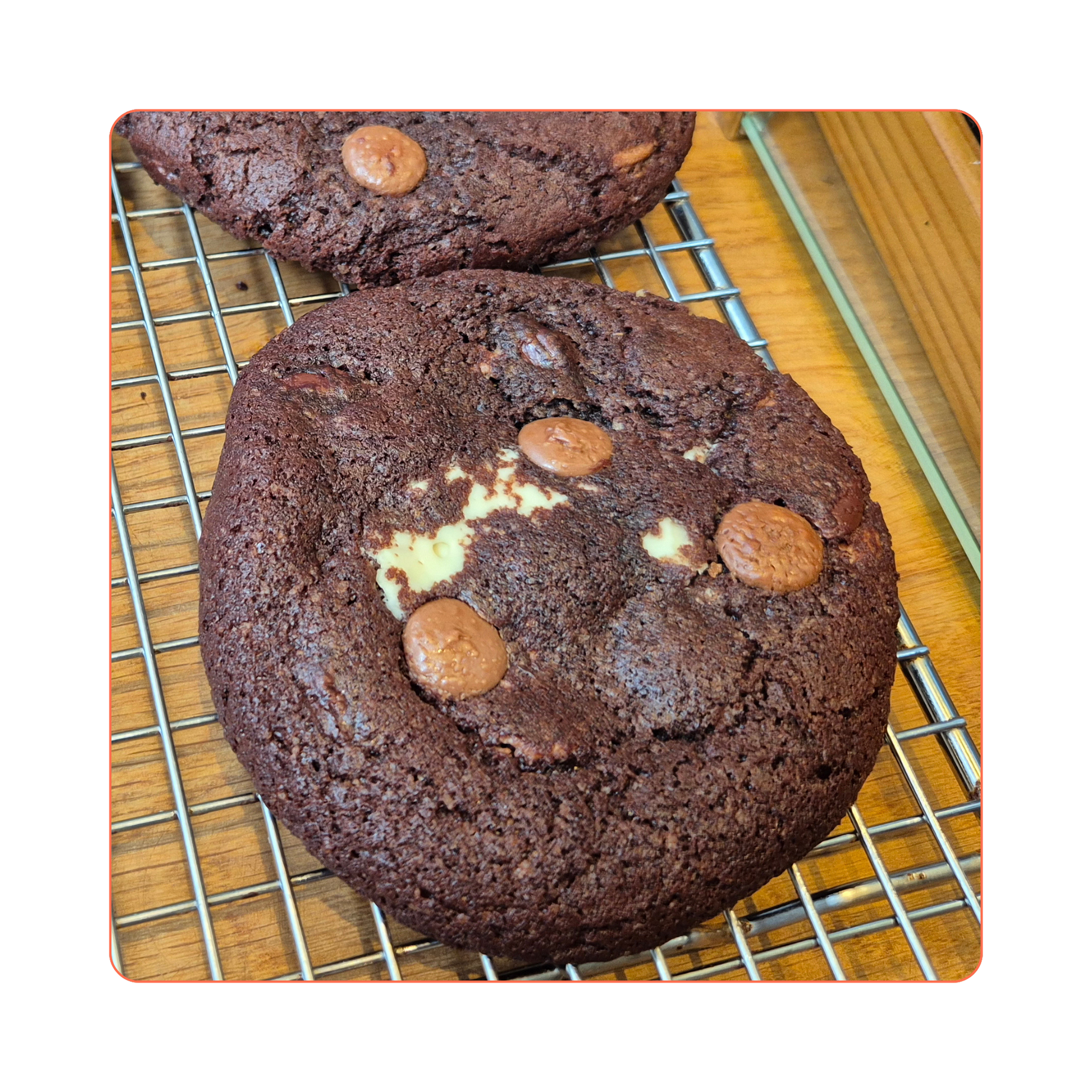 Dreamy Cookie – Chocolade Koekje met Witte Chocoladevulling